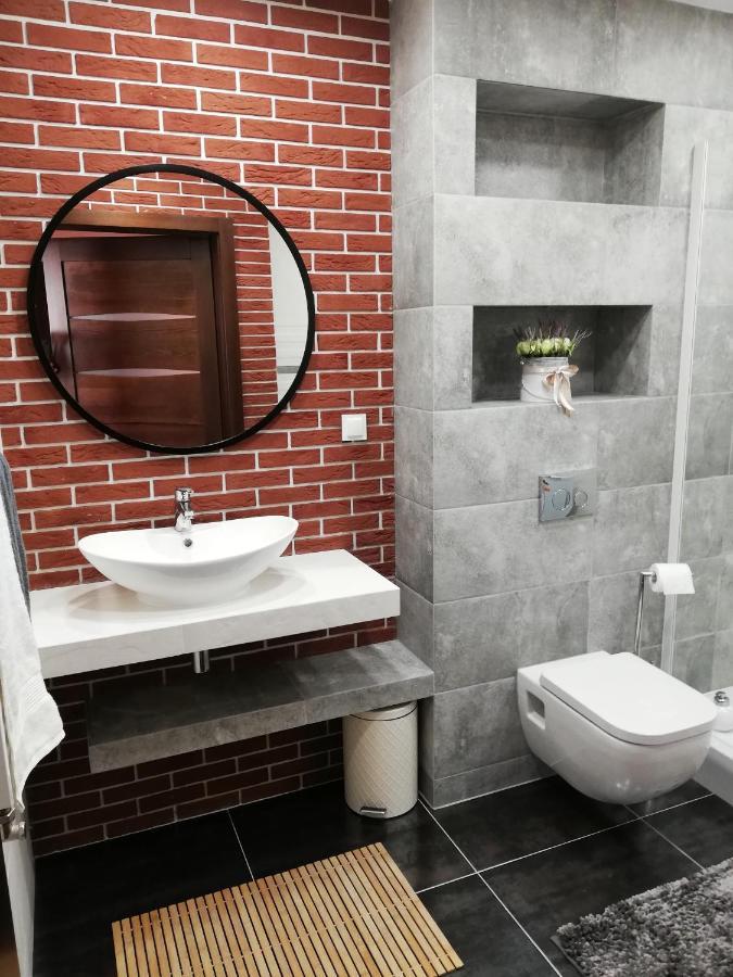 Apartament 80M2 Z 70M2 Tarasem -W Pelni Wyposazony - Wyjatkowe Centrum Miasta Włocławek Eksteriør billede